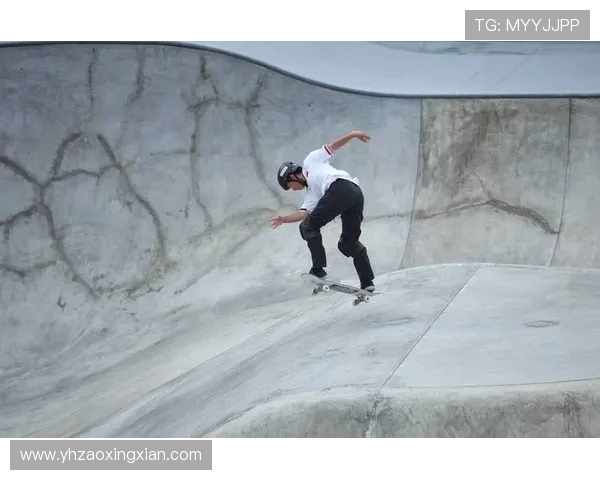 重庆滑板队的边路渗透策略与滑板文化的深度融合探讨